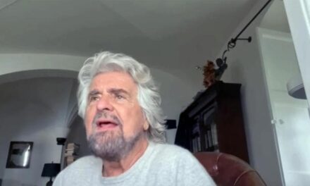 Beppe Grillo, il video dopo il ricovero: “Negli ospedali l’80% sono malati da medico di base”