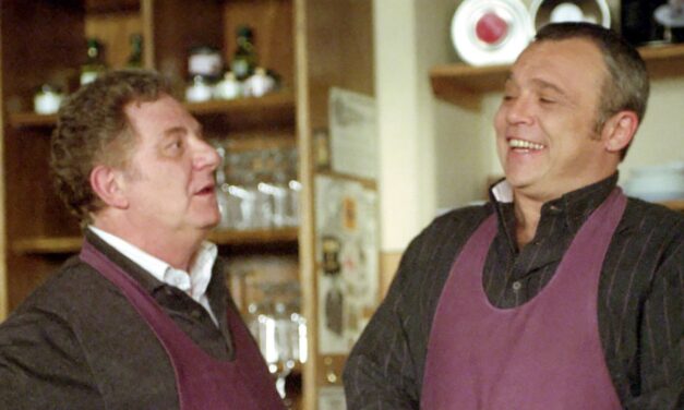 Claudio Amendola piange la morte di Antonello Fassari: “Per me è un pezzo di vita che va via. Sapevamo della malattia, ma non eravamo preparati”