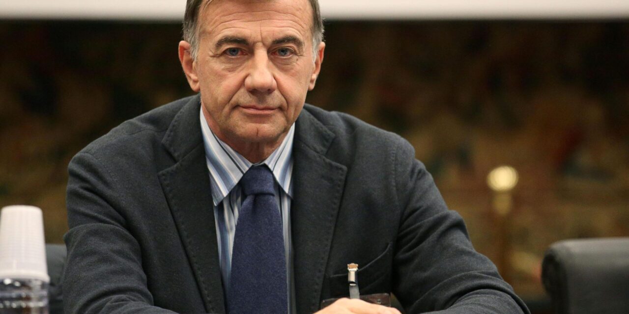 Michele Cucuzza: “Passare dal Tg alla Vita in Diretta è stato difficile. Ho dovuto imparare un nuovo mestiere, una conduzione completamente diversa!”