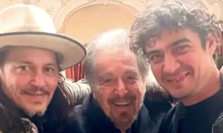 Johnny Depp, Al Pacino e Riccardo Scamarcio insieme in un film: la foto dal set è virale