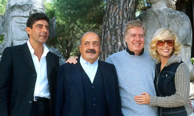 Claudio Lippi: “Per 10 anni di Buona Domenica prendevo psicofarmaci per il troppo stress. Fiorello? Era il prediletto di Costanzo. Frizzi? Un giorno mi chiamerà”