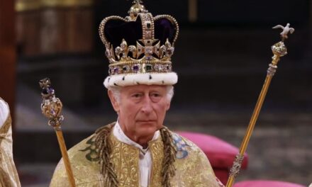 Re Carlo III ha il cancro, l’annuncio di Buckingham Palace