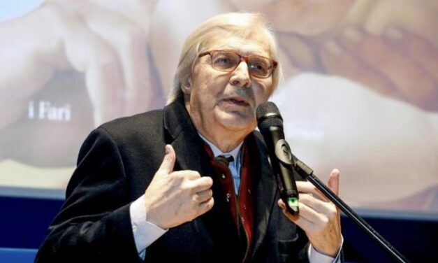 Vittorio Sgarbi si è dimesso da sottosegretario alla Cultura del governo Meloni: “Ho ricevuto una lettera dall’Antitrust”