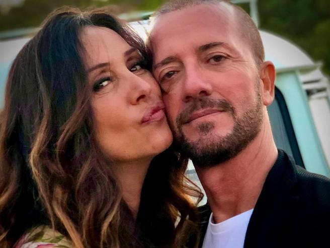 Gabriella Labate: “Mio marito Raf mi ha dedicato la sua canzone, Ossigeno. Nostra figlia Bianca ha una frase di questa canzone tatuata sul braccio”