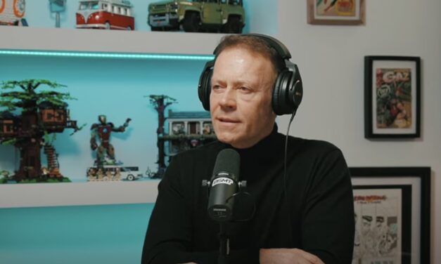 Rocco Siffredi spiega l’origine del suo nome: “In realtà mi chiamo Antonio, successe una storia strana con mia madre”