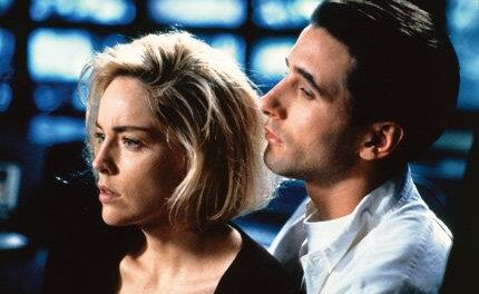 Sharon Stone: “Robert Evans della Paramount mi disse che dovevo essere più vicina a William Baldwin, per salvare la sua interpretazione in Silver”