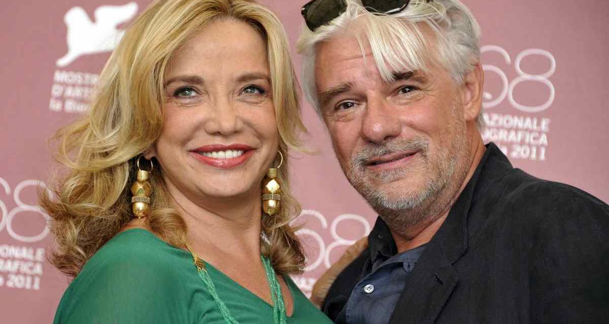 Simona Izzo: “Mio marito? Non voleva sposarmi! Il matrimonio con Venditti? Costrinsi anche lui! Costanzo? Fu un amore consolatorio!”