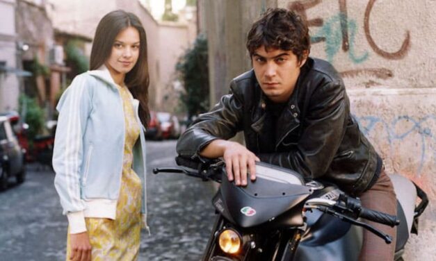 Riccardo Scamarcio: “Facendo Tre Metri Sopra il Cielo sono entrato nel cuore di molte persone, ma non mi sono mai sentito un sex symbol”