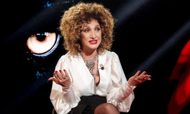 Marcella Bella: “Anna Tatangelo? Mi copiò la canzone di Sanremo. Lory Del Santo? Minacciai di colpirla con una scarpa”