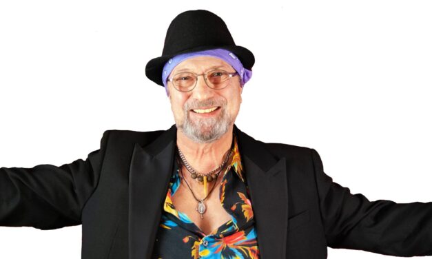 Sergio Caputo: “La canzone Susanna, cantata da Celentano, l’ho scritta in una notte. Quando scendo dal palcoscenico mi piace tornare nell’anonimato”
