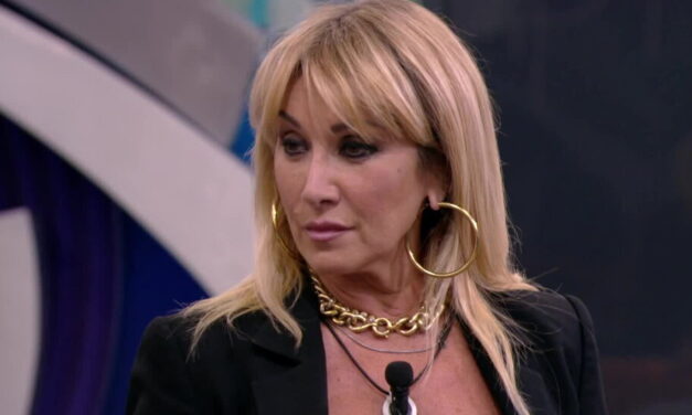 Simona Tagli: “Ho rischiato di perdere l’affidamento di mia figlia, in quanto donna di spettacolo, è stata messa in dubbio la mia capacità genitoriale”