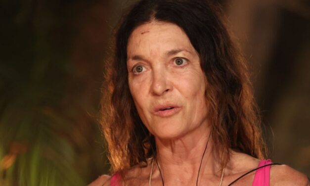 Marina Suma eliminata dall’Isola dei Famosi: “La mia esperienza l’ho fatta, mi dispiacere aver avuto il problema alla schiena”