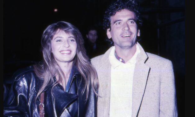 Anna Pavignano ricorda la morte di Massimo Troisi: “Avrei dovuto salutarlo alla festa per la conclusione del Postino. Ebbi un impegno improvviso, diedi forfait”
