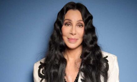 Cher: “Frequento uomini più giovani perché quelli della mia età sono terrorizzati da me. I giovani non hanno paura perchè sono stati cresciuti da donne come me”