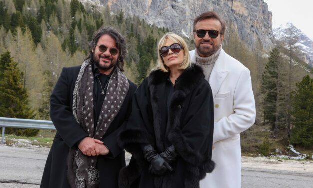 Cortina Express: foto, trama e cast del nuovo cinepanettone con Christian De Sica