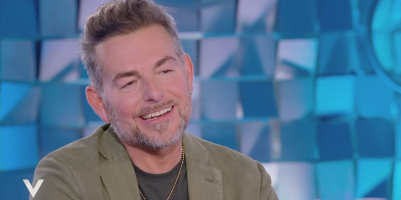 Daniele Bossari parla del tumore alla gola: “Un cristallo mi ha aiutato a scoprire la malattia”