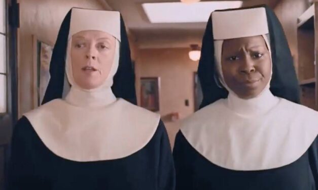 Whoopi Goldberg e l’amicizia con Maggie Smith: “Quando morì mia madre mi è stata vicino tutta la notte”
