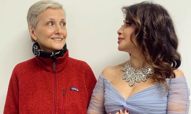 Cristina D’Avena ricorda Alessandra Valeri Manera: “Continuerai a vivere in ogni nota e in ogni parola che hai scritto per me. Sei stata, sei e sempre sarai parte della mia vita”