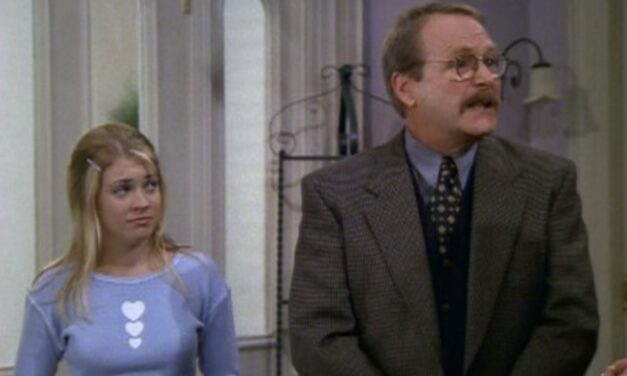 È morto Martin Mull, il preside Kraft di Sabrina, vita da strega. Melissa Joan Hart: “Riposa in pace amico mio”