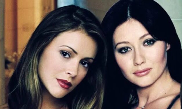 Alyssa Milano sulla morte di Shannen Doherty: “Avevamo una relazione complicata, ma il mondo non è lo stesso senza di lei”