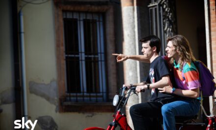 Hanno ucciso l’Uomo Ragno, La leggendaria storia degli 883: il nuovo teaser trailer