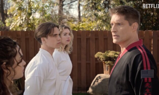 Cobra Kai 6, Sean Kanan torna Mike Barnes e allena i ragazzi del dojo (video)