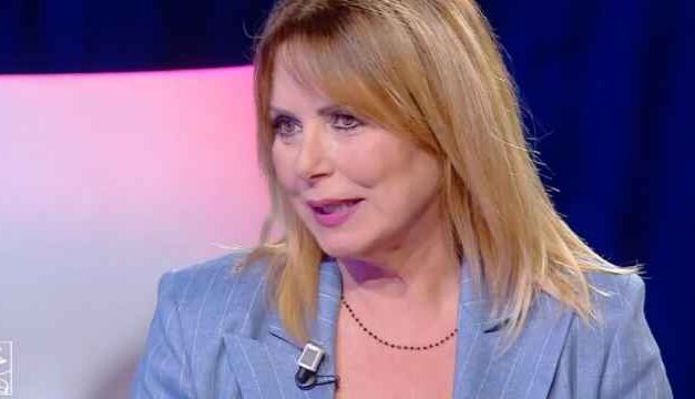 Monica Leofreddi: “Francesco Cossiga mi invitò a cena e diventammo amici. Raffaella Carrà? Lei amava giocare a carte!”