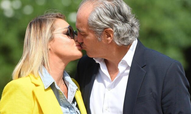 Simona Ventura e Giovanni Terzi oggi sposi. Milly Carlucci testimone di nozze al posto di Paola Perego