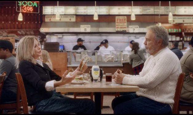 Harry ti presento Sally, Meg Ryan e Billy Crystal ricreano l’iconica scena al ristorante (VIDEO)