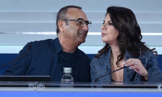 Sanremo 2025, Geppi Cucciari: “La serenità non è una sensazione che provo ora. Vestirò con dignità, come sempre gratis. Mi spoglio anche, gratis. Non stasera”