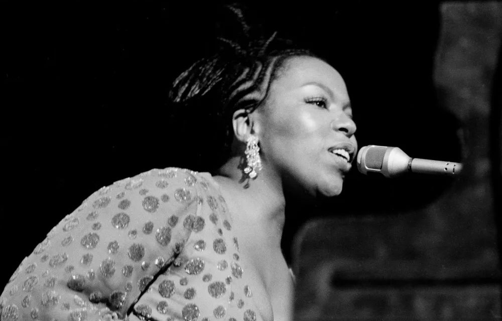 Addio a Roberta Flack, voce di Killing Me Softly with His Song