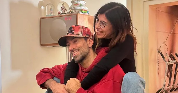 Emanuel Lo e l’amore con Giorgia: “Ci siamo innamorati con una scintilla. Il nostro segreto è che siamo persone normali”