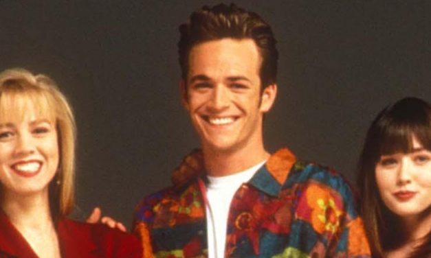 Jennie Garth: “Non riesco ancora ad accettare la morte di Shannen e Luke, non ha ancora senso per la mia testa”