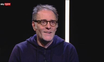 Valerio Mastandrea: “Casa mia si apriva pure con cento lire. Avevano provato a rubare, mia madre non chiudeva mai con il catenaccio”