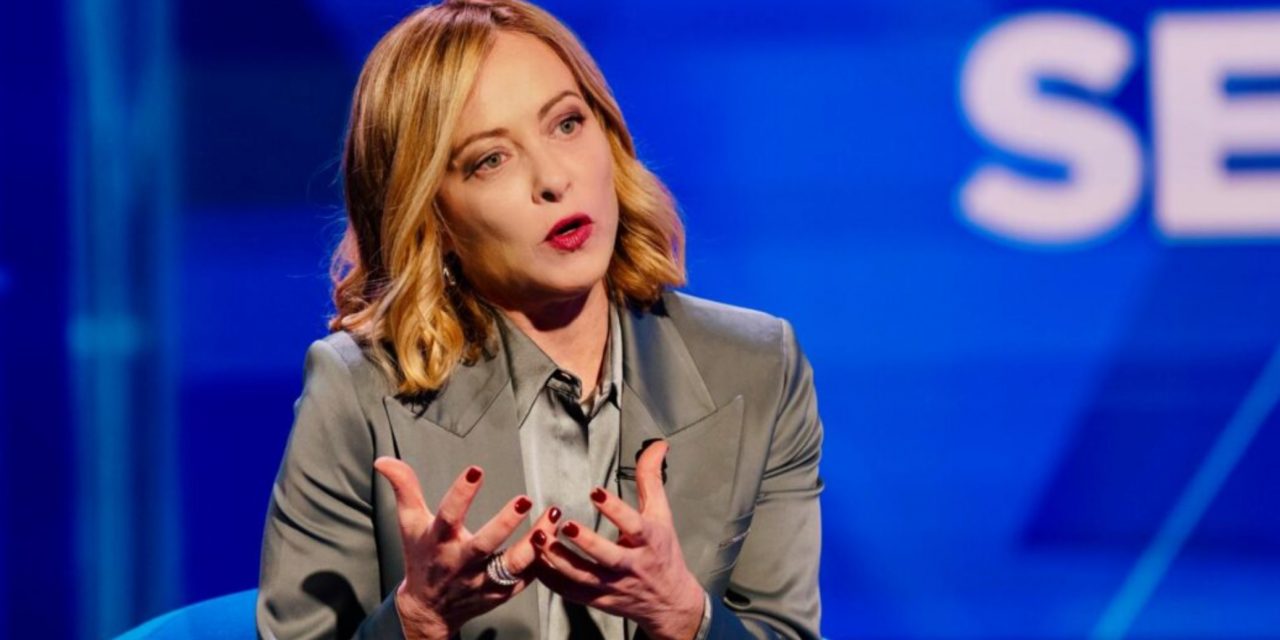 Giorgia Meloni sul Sanremo di Conti: “Ho visto finalmente un festival con la musica protagonista. La canzone di Cristicchi è splendida”