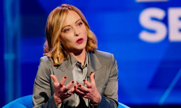 Giorgia Meloni sul Sanremo di Conti: “Ho visto finalmente un festival con la musica protagonista. La canzone di Cristicchi è splendida”