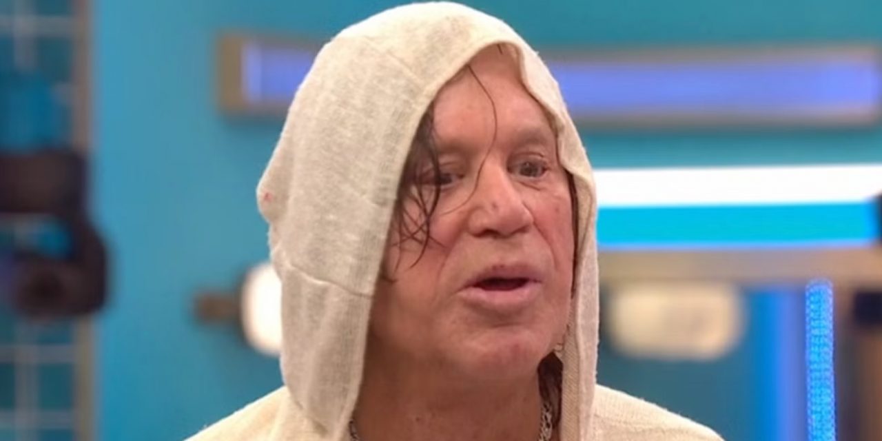 Mickey Rourke cacciato dal Grande Fratello UK dopo commenti omofobi: «Se rimango più di quattro giorni, non sarai più gay»