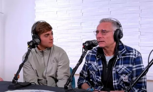 Paolo Bonolis: “Con i social hanno aperto le gabbie. Io ho un Nokia vecchio stile che mi prende anche in grotta”