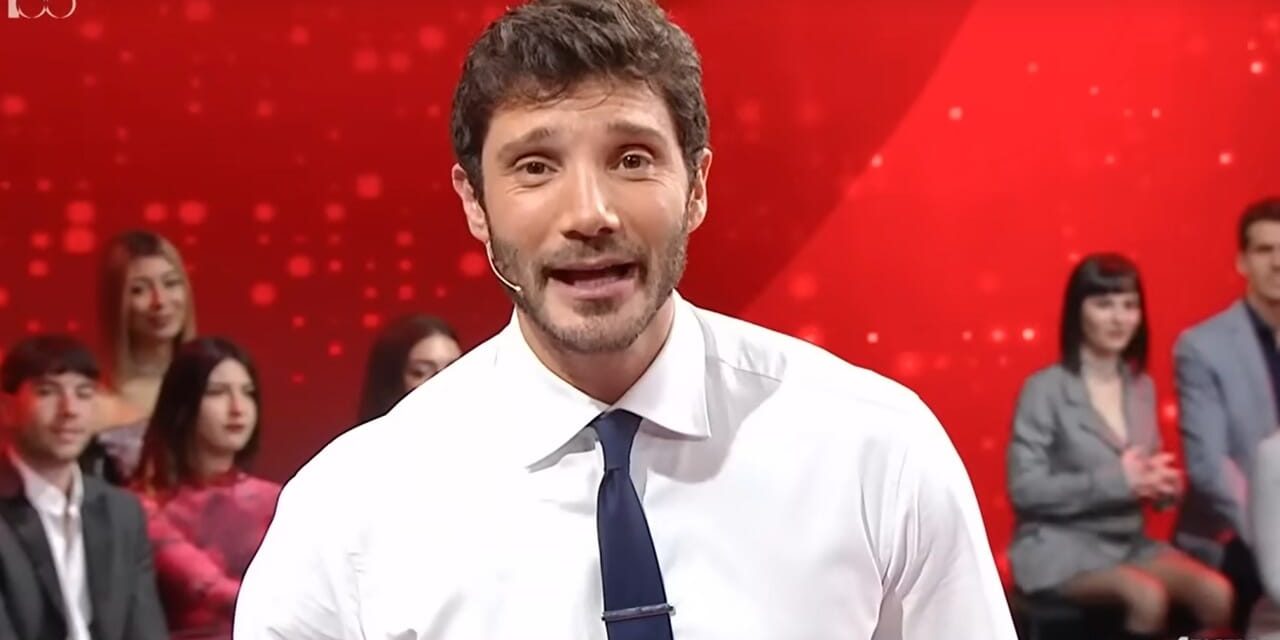 Affari Tuoi, una puntata speciale con i VIP andrà in onda in prima serata su Rai 1