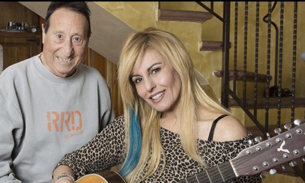 Alvaro Vitali, la moglie lo lascia: “Circondato da ragazze, fa il galletto. Lui pensava molto a se stesso, anche come personaggio. Sono stanca di essere trasparente”