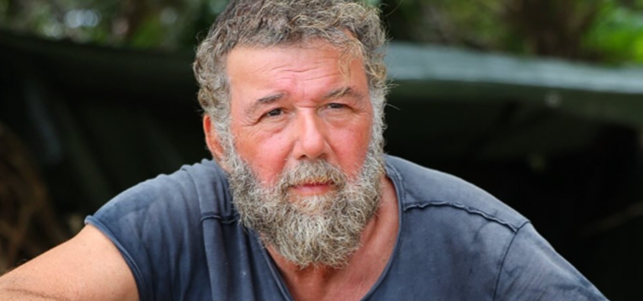 Paolo Vallesi: “Sono stato vittima di bullismo. I miei amici mi vedevano come uno sfigato con gli occhiali. Passavo le giornate in solitudine”