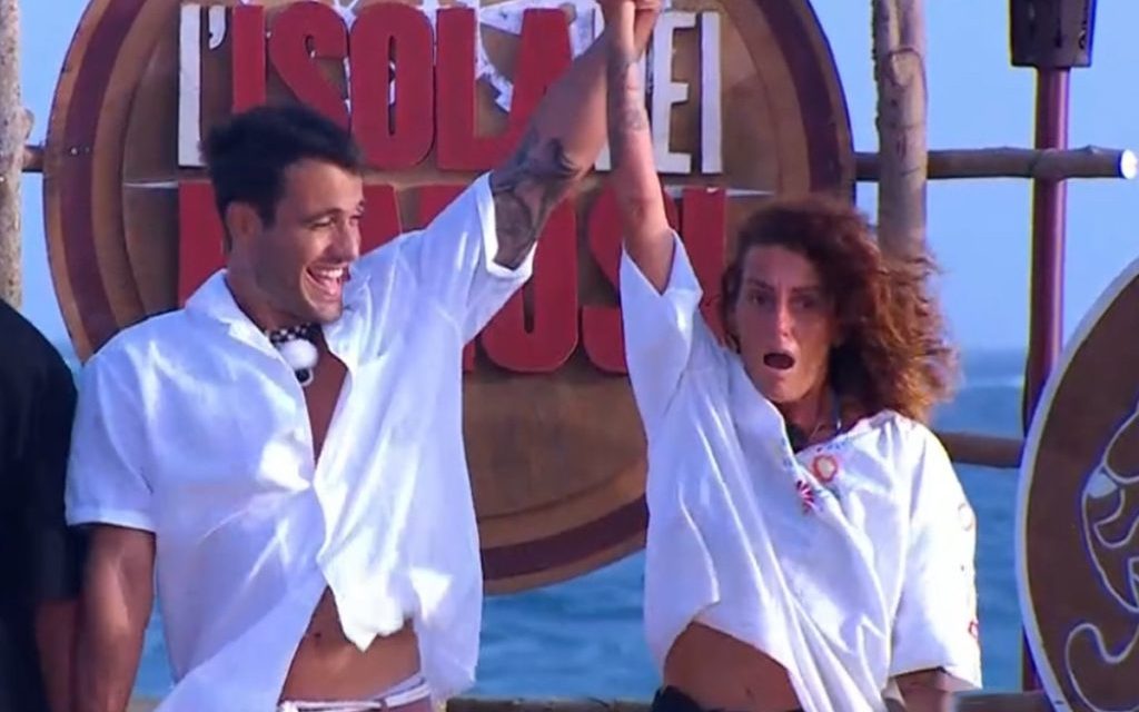 Cristina Plevani: “L’Isola dei famosi? Una notte mi svegliai con un dolore forte al seno. Ho avuto paura, ero dall’altra parte del mondo e chiesi di essere visitata!”