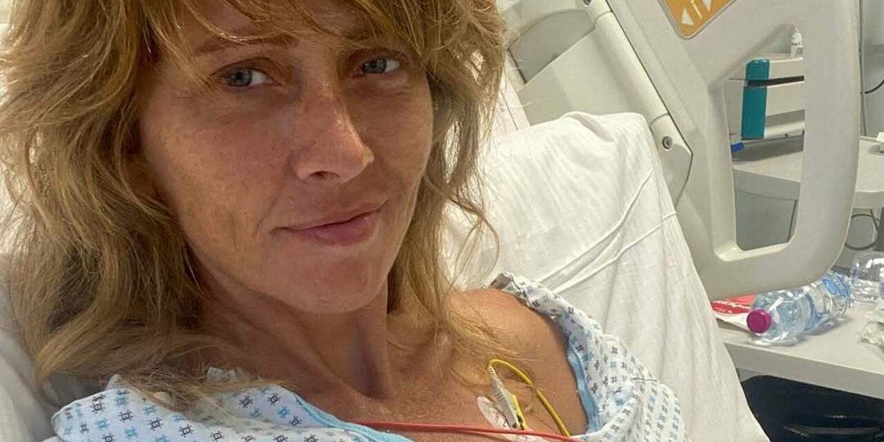Loredana Cannata ricoverata in ospedale dopo l’Isola: “Fame d’aria, sto facendo esami al cuore e alle coronarie. Sono le conseguenze dell’incidente sott’acqua”