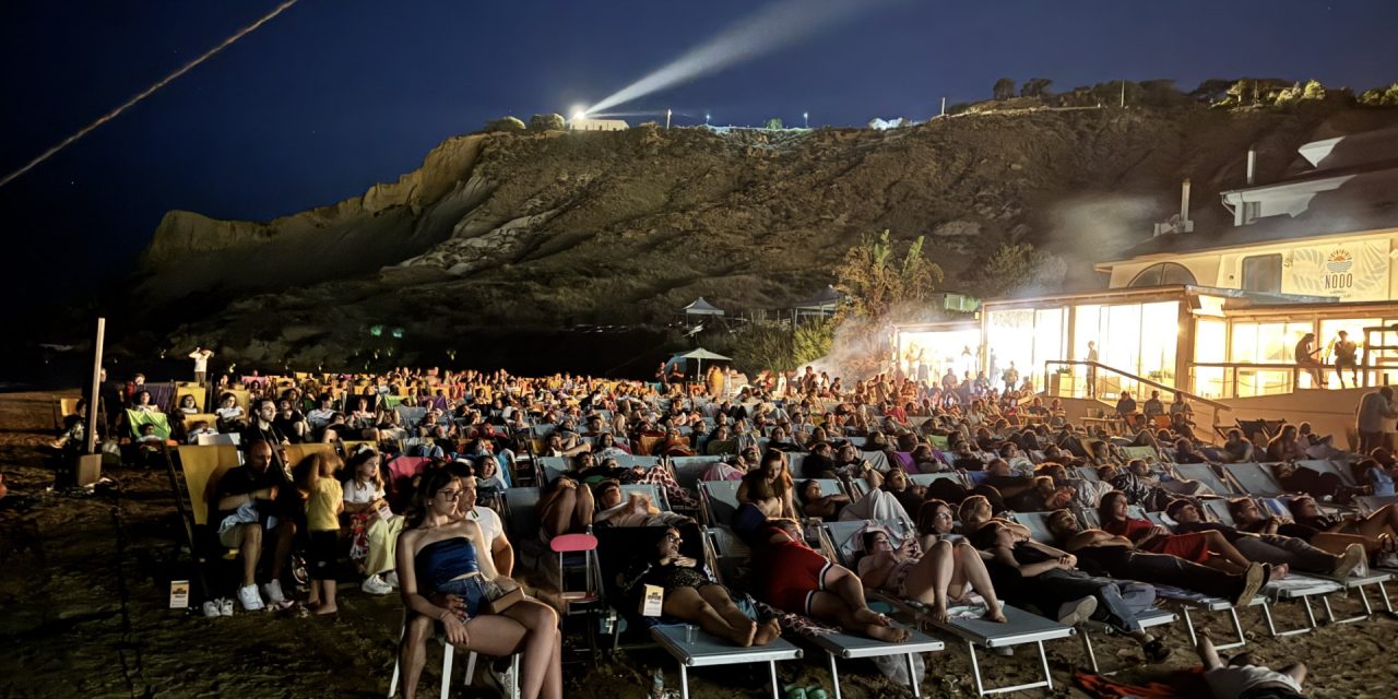 Cinema Ammare riaccende il grande schermo in spiaggia: al via la terza edizione