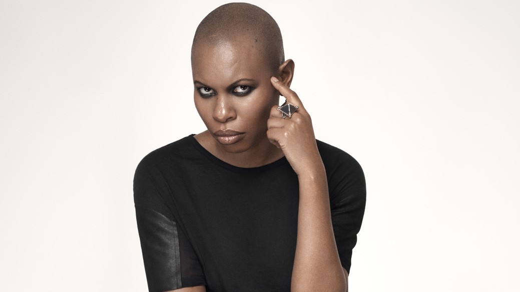 Paura per Skin degli Skunk Anansie: “Un ladro si è finto cameriere per entrare nella mia stanza d’albergo e rapinarmi mentre dormivo”
