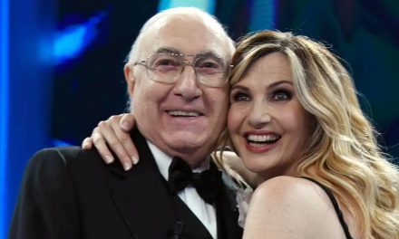 Lorella Cuccarini ricorda Pippo Baudo: «Il mio papà artistico, grazie per aver realizzato i miei sogni»