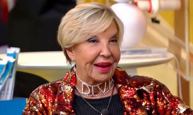 Wilma Goich: “Le feste sono una tragedia. Quando hai un dolore dentro, la festa non è festa. Da quando è mancata mia figlia, la vigilia di Natale la facciamo io e mio nipote”
