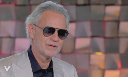 Andrea Bocelli: “Un discografico disse che potevo cantare al massimo in chiesa ai matrimoni”