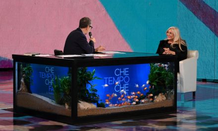 Mara Venier a Fabio Fazio: “Ho voglia di divertirmi, ho bisogno di stare con gli amici. Basta Domenica In, l’anno prossimo voglio stare qui da te”