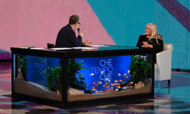 Mara Venier a Fabio Fazio: “Ho voglia di divertirmi, ho bisogno di stare con gli amici. Basta Domenica In, l’anno prossimo voglio stare qui da te”